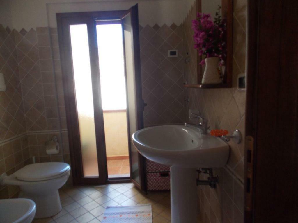 Casa In Riva Al Mare Apartment Cala Gonone Bagian luar foto